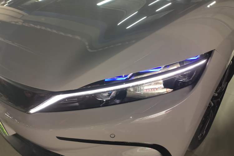 Used BYD Han 2025 EV 605KM Prestige Model Left Front Headlight