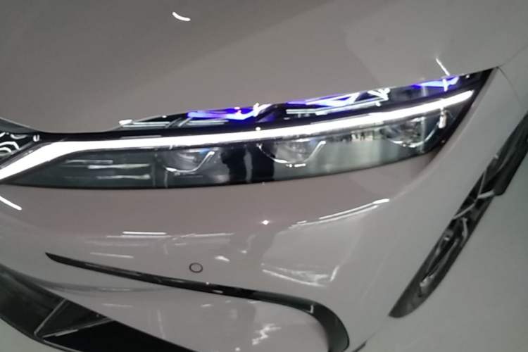 Used BYD Han 2025 DM-i 125KM Prestige Model Left Front Headlight