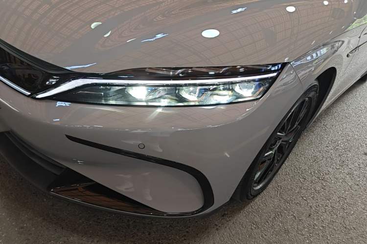 Used BYD Han 2025 DM-i 125KM Elite Model Left Front Headlight