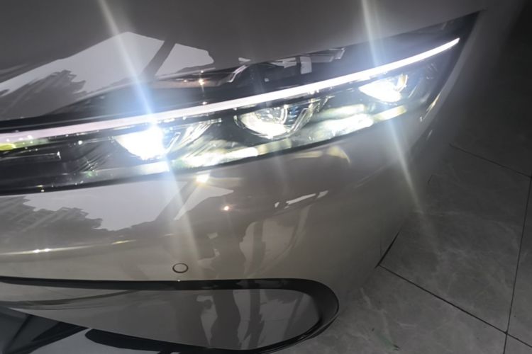 Used BYD Han 2025 DM-i 125KM LiDAR-Powered Intelligent Driving Model Left Front Headlight