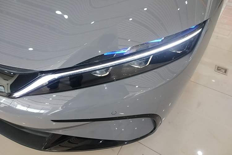 Used BYD Han 2025 DM-i Intelligent Driving Edition 125KM Prestige Model Left Front Headlight