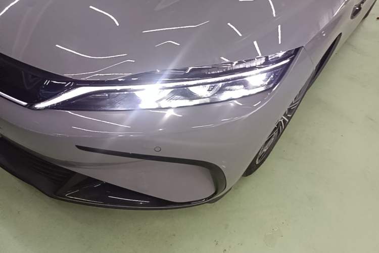 Used BYD Han 2025 EV with 701 km of Laser Radar-Enabled Intelligent Driving Left Front Headlight