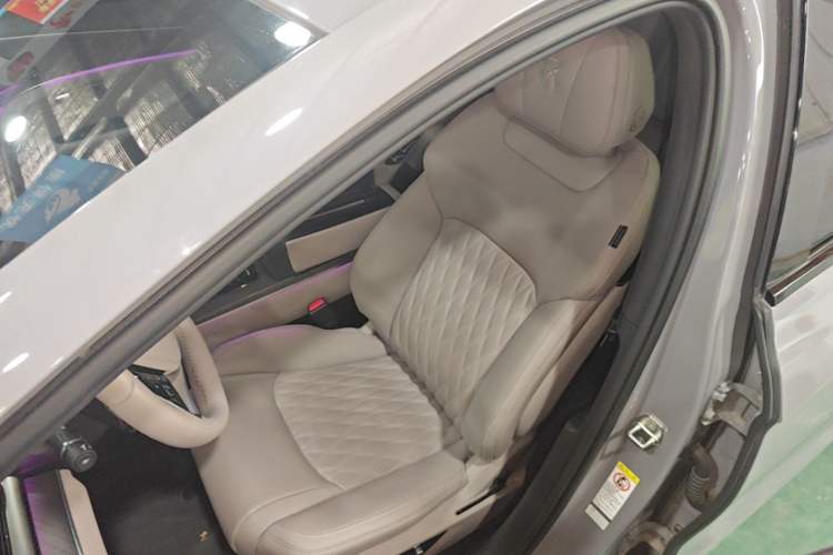 Used BYD Han 2025 DM-i 125KM LiDAR-Powered Intelligent Driving Model Left Front Seat