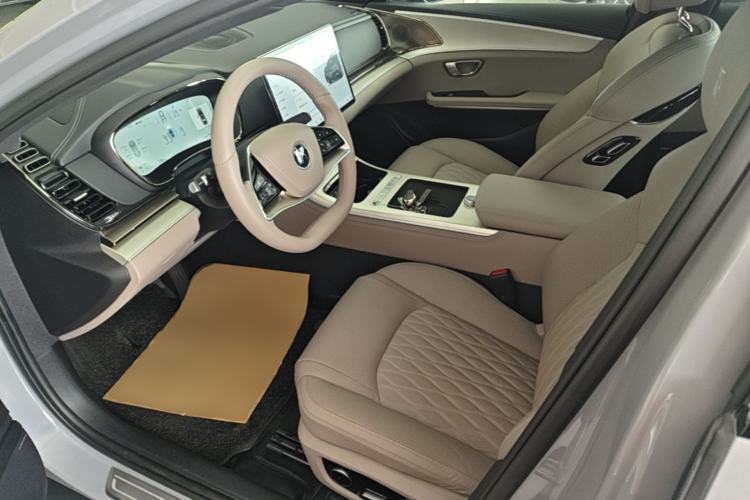 Used BYD Han 2025 Model DM-i Intelligent Driving Edition 245KM Prestige Left Front Seat