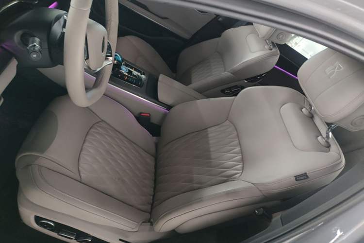 Used BYD Han 2025 DM-i Intelligent Driving Edition 125KM LiDAR Flagship Model Left Front Seat