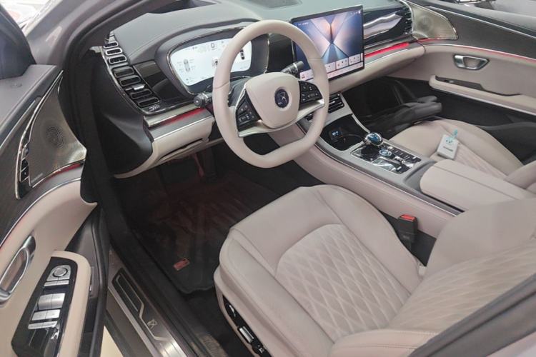 Used BYD Han 2025 DM-i 125KM LiDAR-Powered Intelligent Driving Model Left Front Seat