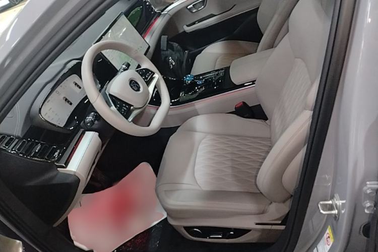 Used BYD Han 2025 DM-i Smart Drive 125KM Elite Model Left Front Seat