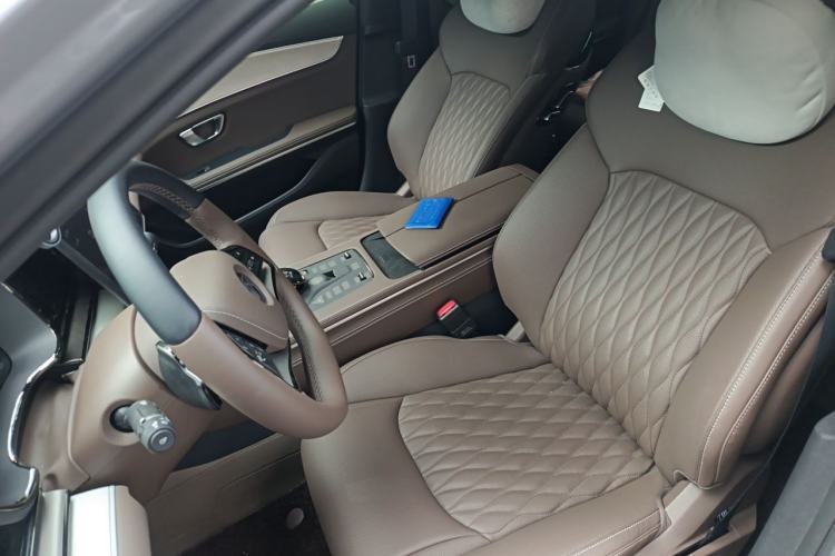 Used BYD Han 2025 DM-i Smart Drive 125KM Prestige Model Left Front Seat