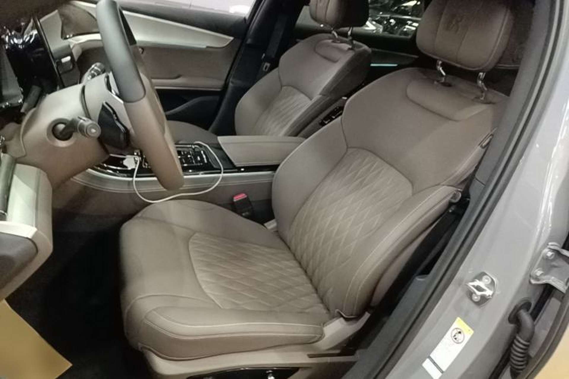 Used BYD Han 2025 DM-i Intelligent Driving Edition 125KM LiDAR Flagship Model Left Front Seat