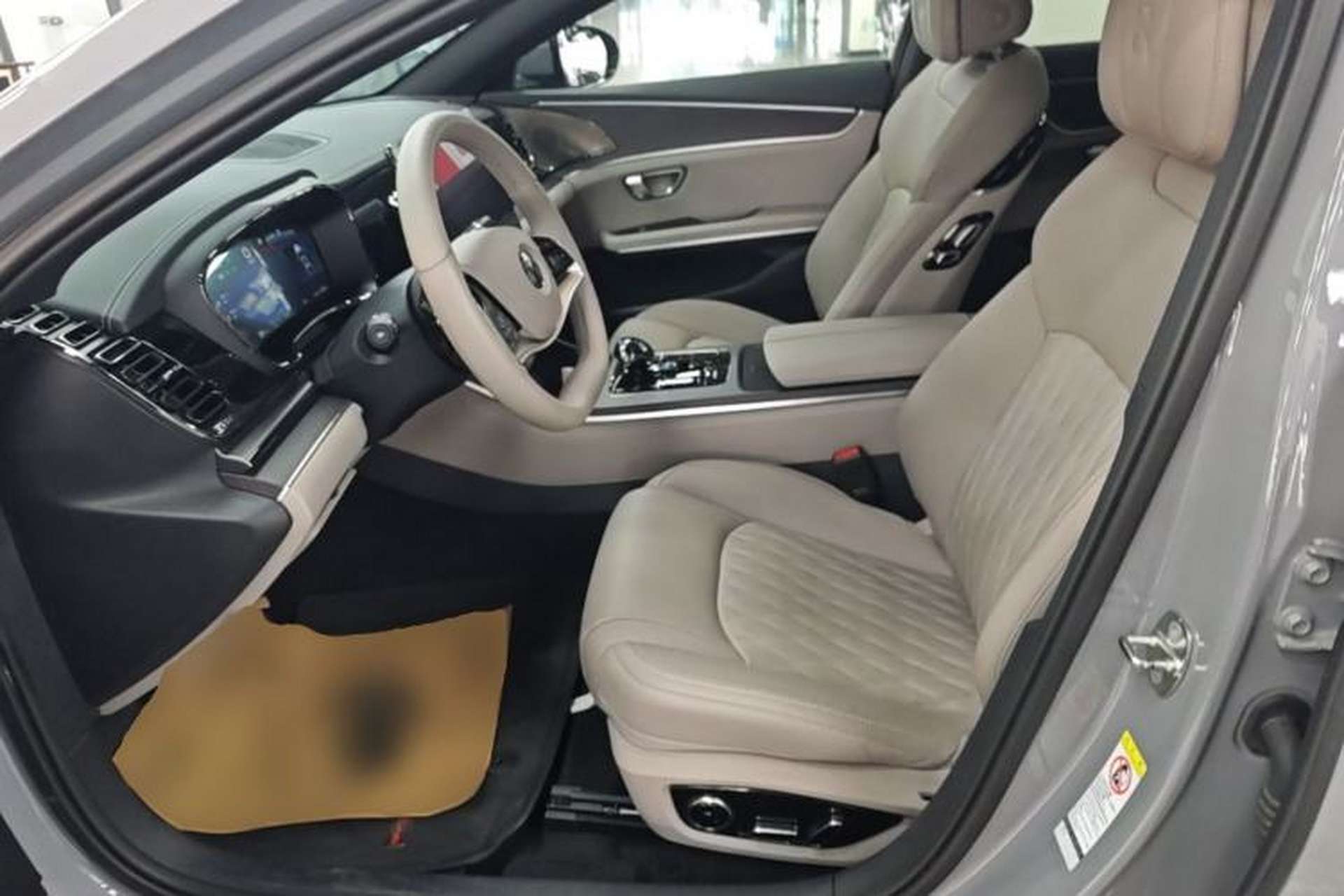 Used BYD Han 2025 EV Intelligent Driving Edition 701KM LiDAR Flagship Model Left Front Seat