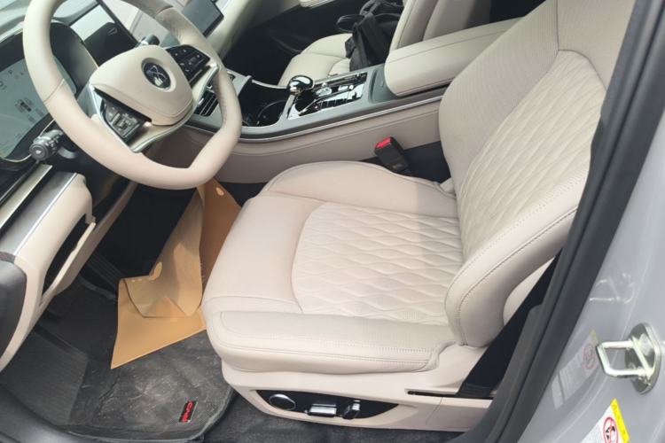 Used BYD Han 2025 DM-i Intelligent Driving Edition 125KM LiDAR Flagship Model Left Front Seat