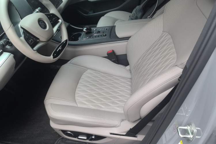 Used BYD Han 2025 DM-i 125KM Prestige Model Left Front Seat
