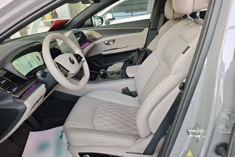 Used BYD Han 2025 DM-i Intelligent Driving Edition 125KM LiDAR Flagship Model Left Front Seat