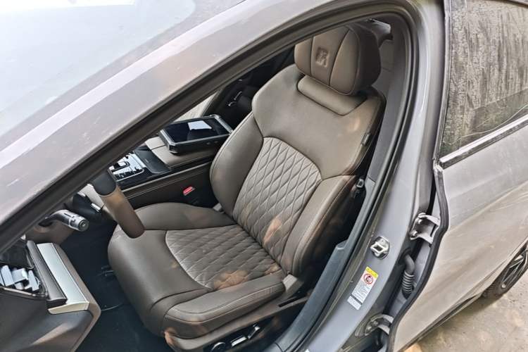 Used BYD Han 2025 DM-i Intelligent Driving Edition 125KM LiDAR Flagship Model Left Front Seat