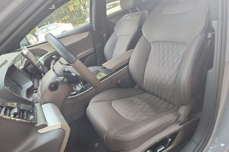 Used BYD Han 2025 DM-i Intelligent Driving Edition 125KM LiDAR Flagship Model Left Front Seat