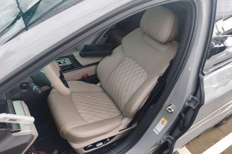 Used BYD Han 2025 EV 605KM Prestige Model Left Front Seat