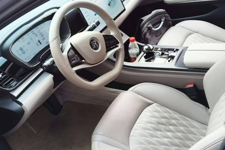 Used BYD Han 2025 DM-i Intelligent Driving Edition 125KM LiDAR Flagship Model Left Front Seat