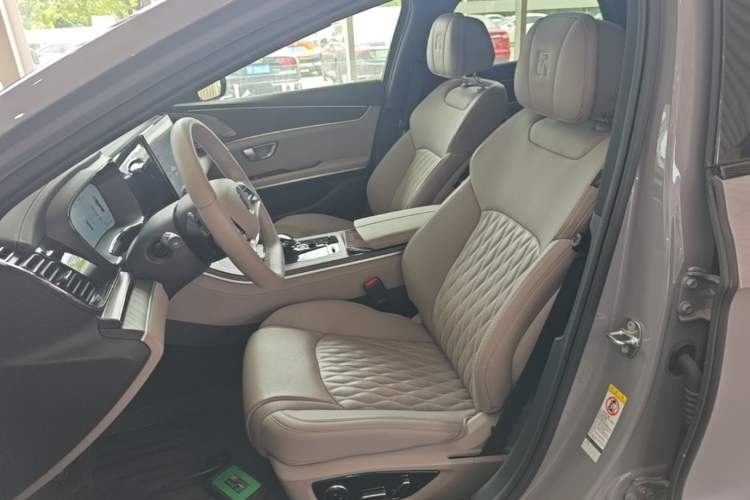Used BYD Han 2025 DM-i Intelligent Driving Edition 125KM LiDAR Flagship Model Left Front Seat