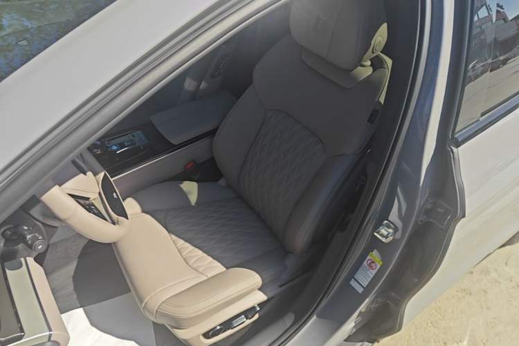 Used BYD Han 2025 DM-i 125KM Prestige Model Left Front Seat