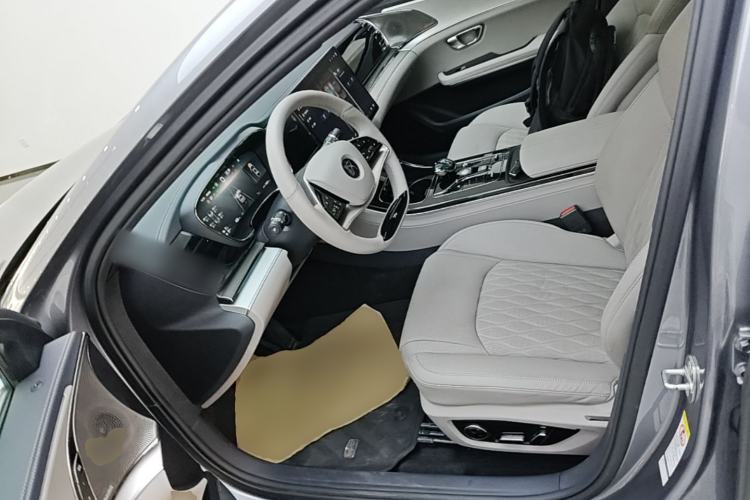Used BYD Han 2025 DM-i Intelligent Driving Edition 125KM Prestige Model Left Front Seat