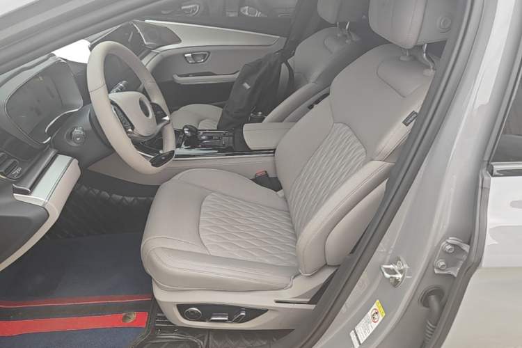 Used BYD Han 2025 EV Intelligent Driving Version 506KM Prestige Model Left Front Seat