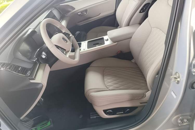 Used BYD Han 2025 Model EV Intelligent Driving Edition 635KM LiDAR Flagship Left Front Seat