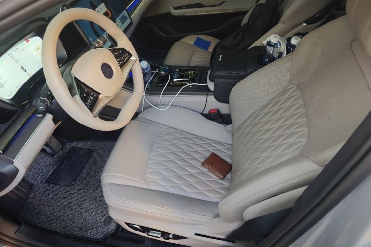Used BYD Han 2025 EV with 701 km of Laser Radar-Enabled Intelligent Driving Left Front Seat