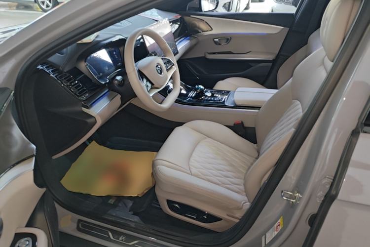 Used BYD Han 2025 EV Intelligent Driving Version 506KM Prestige Model Left Front Seat