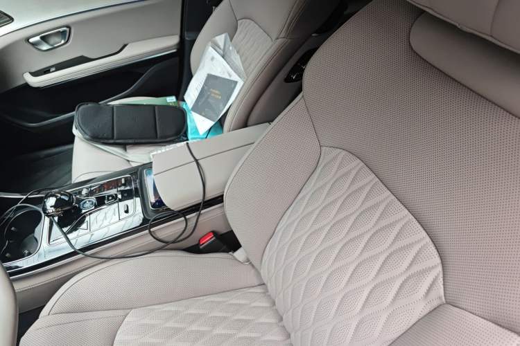 Used BYD Han 2025 EV Intelligent Driving Edition 605KM Prestige Model Left Front Seat