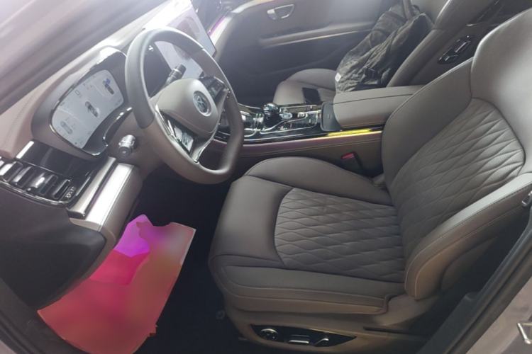 Used BYD Han 2025 DM-i 125KM LiDAR-Powered Intelligent Driving Model Left Front Seat