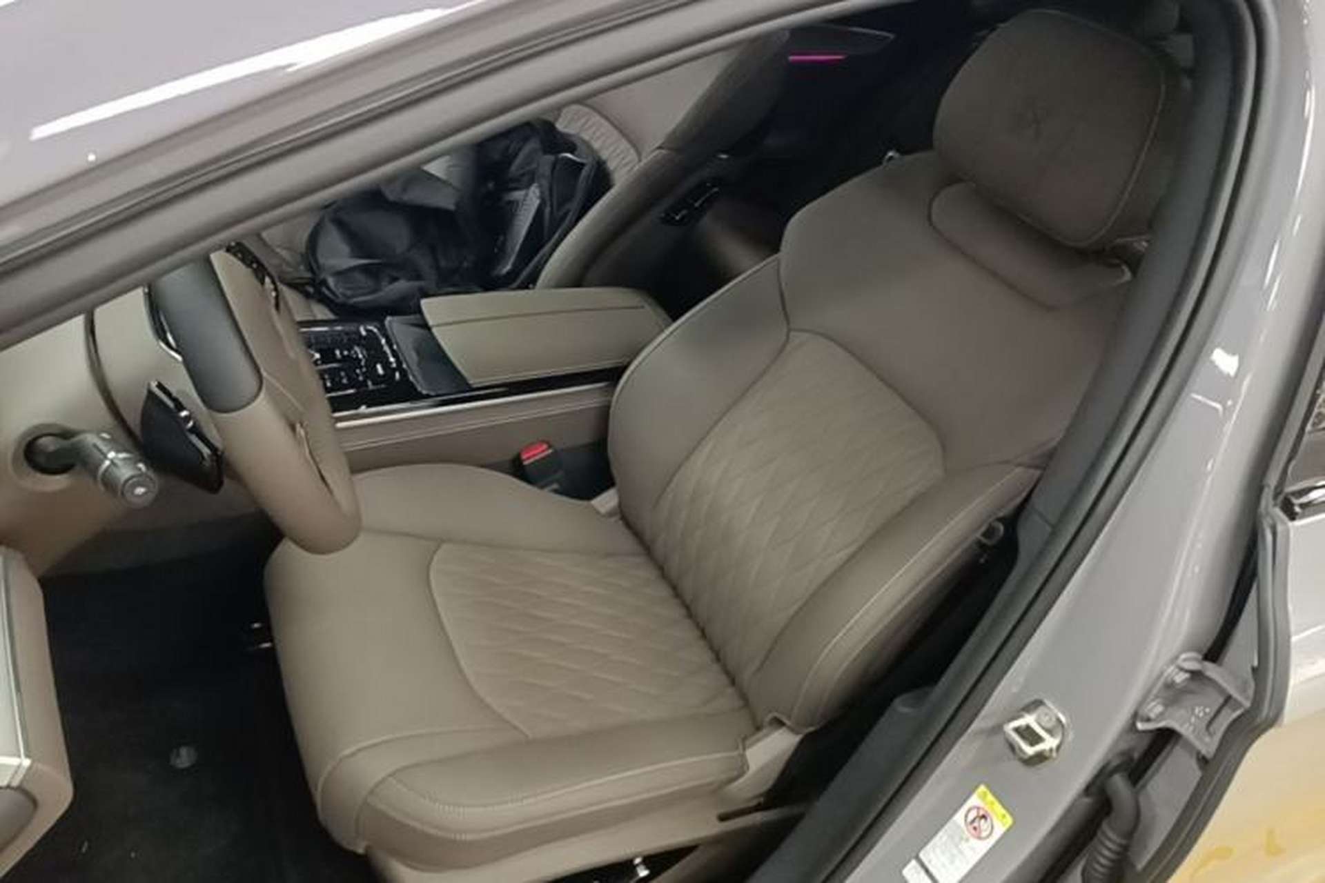Used BYD Han 2025 DM-i Intelligent Driving Edition 125KM Prestige Model Left Front Seat
