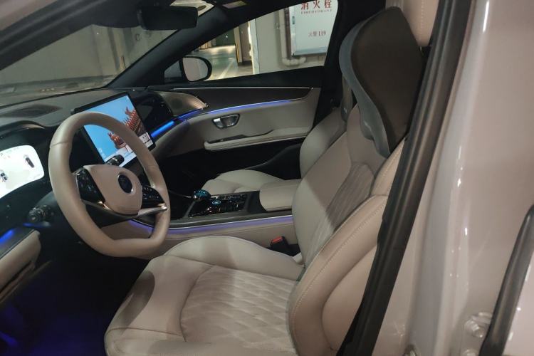 Used BYD Han 2025 EV with 701 km of Laser Radar-Enabled Intelligent Driving Left Front Seat