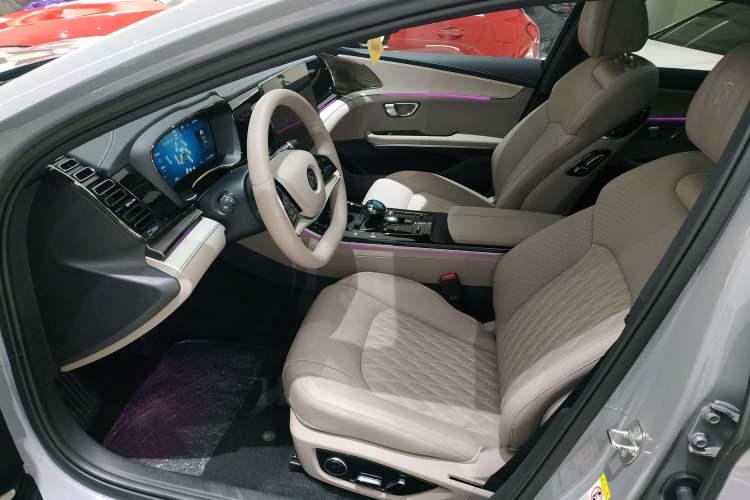Used BYD Han 2025 DM-i Smart Drive 125KM Prestige Model Left Front Seat