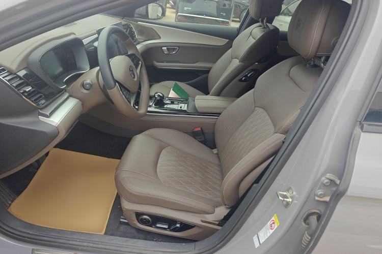 Used BYD Han 2025 DM-i Intelligent Driving Edition 125KM Prestige Model Left Front Seat