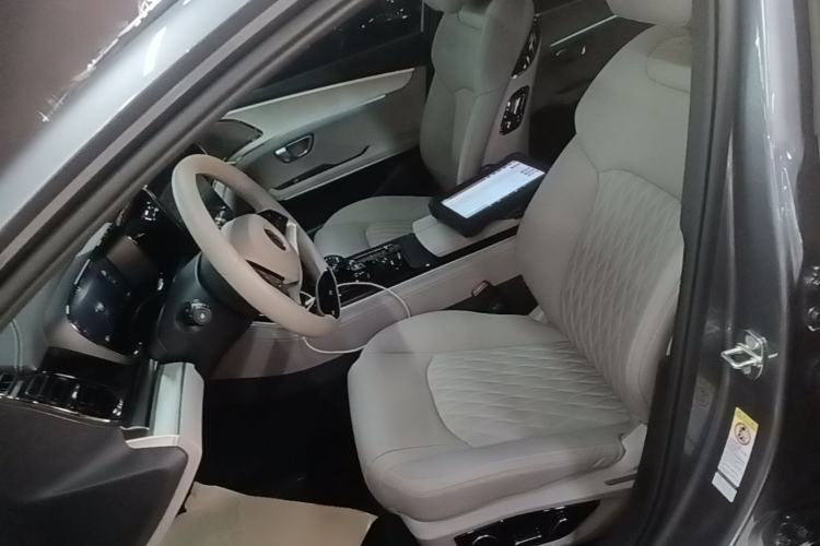 Used BYD Han 2025 DM-i 125KM Prestige Model Left Front Seat