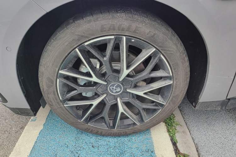 Used BYD Han  Left Front Wheel Hub