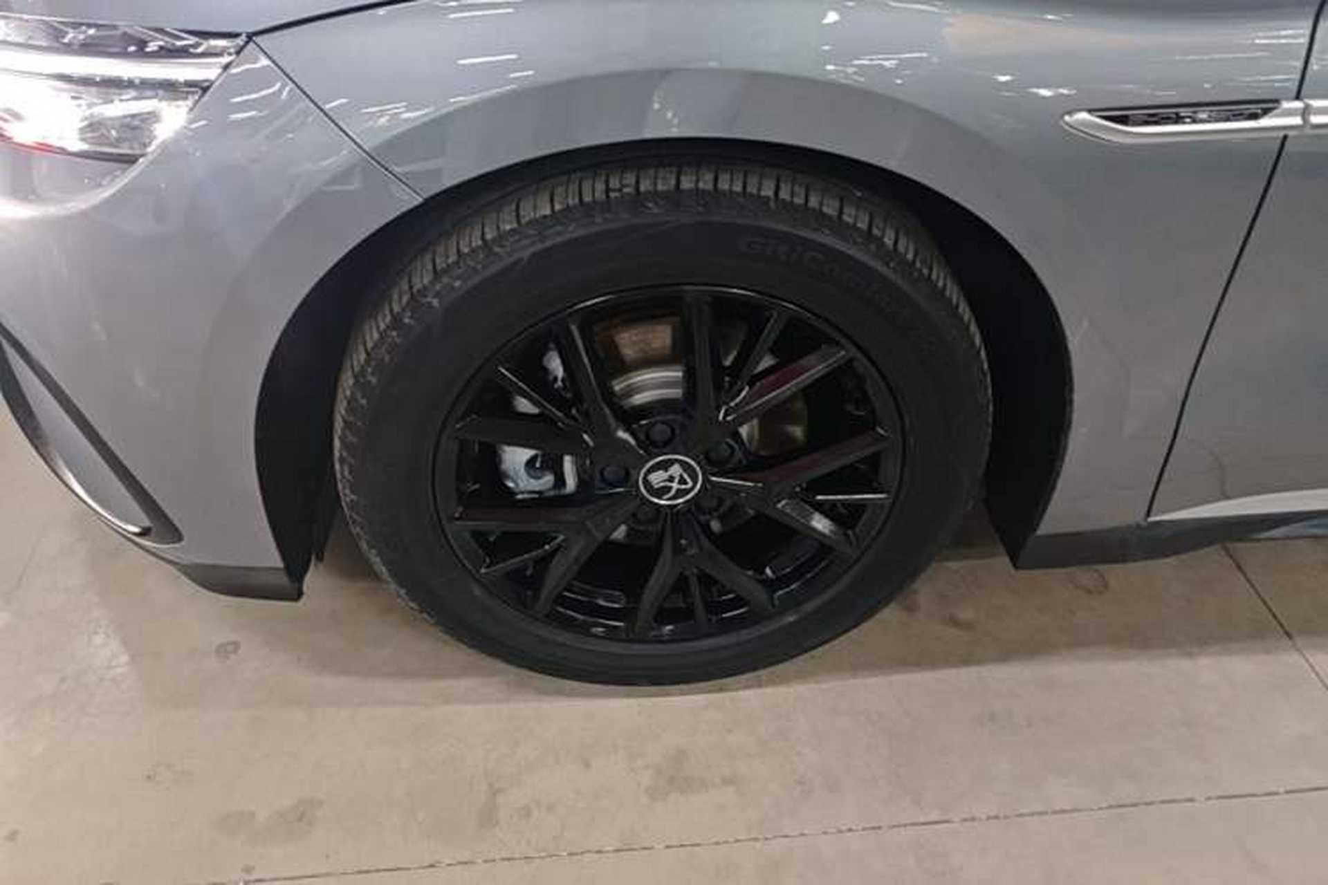 Used BYD Han 2025 DM-i 125KM Elite Model Left Front Wheel Hub