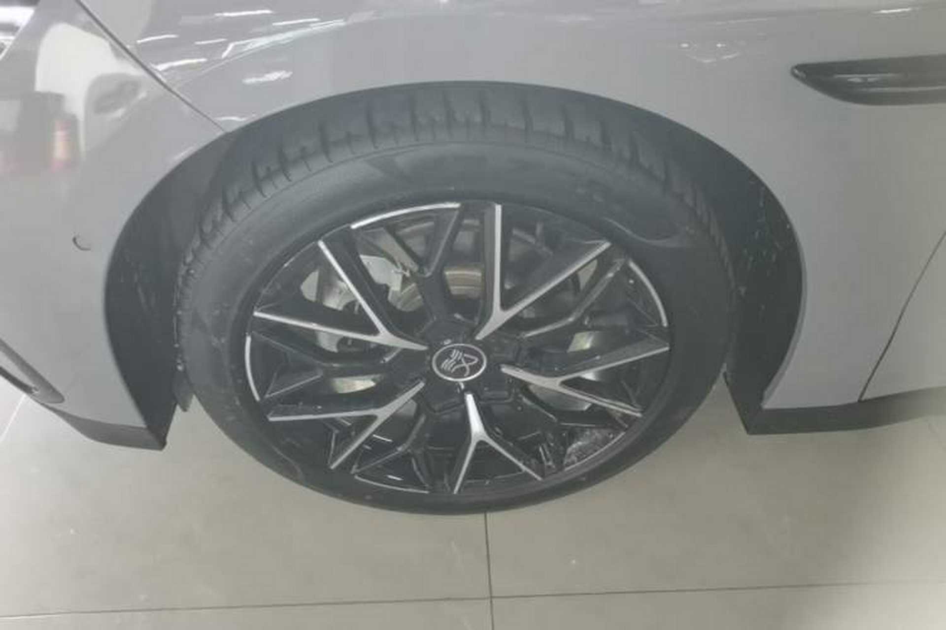 Used BYD Han 2025 DM-i 125KM LiDAR-Powered Intelligent Driving Model Left Front Wheel Hub