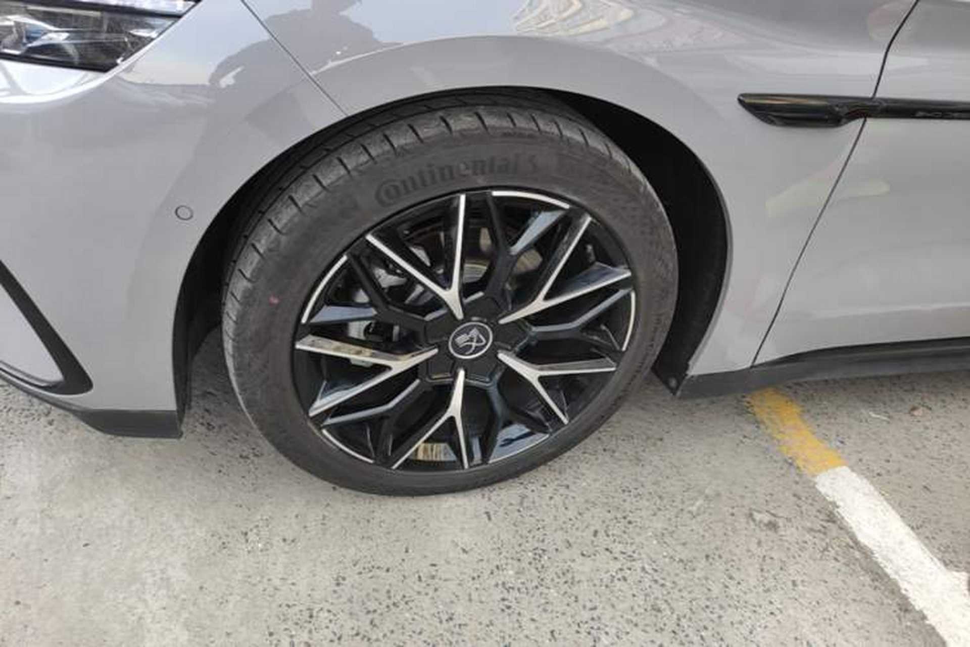 Used BYD Han 2025 DM-i Intelligent Driving Edition 125KM Prestige Model Left Front Wheel Hub