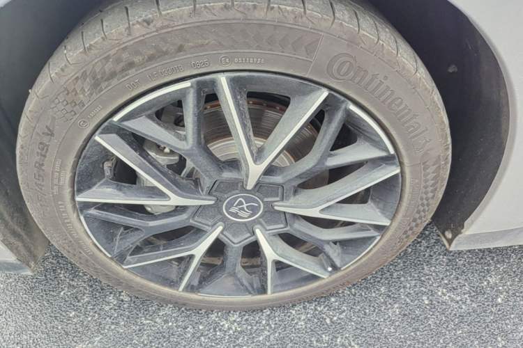 Used BYD Han  Left Front Wheel Hub