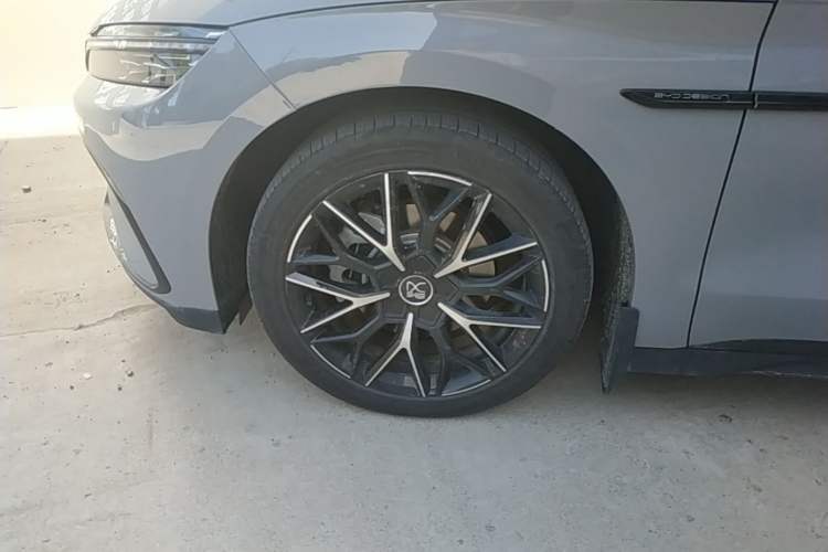 Used BYD Han 2025 EV 506KM Prestige Edition Left Front Wheel Hub