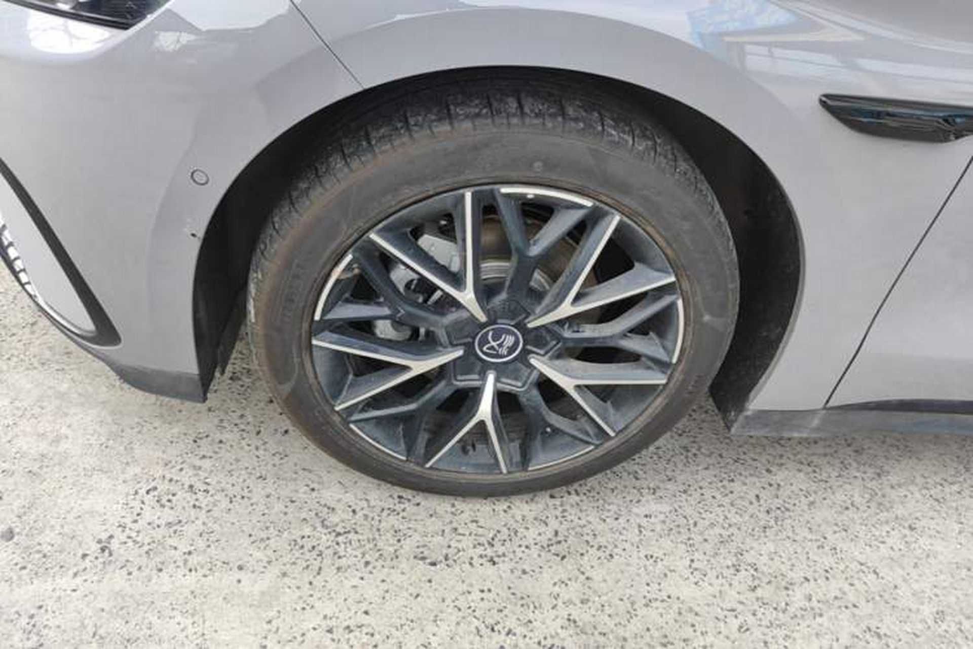 Used BYD Han 2025 DM-i Intelligent Driving Edition 125KM Prestige Model Left Front Wheel Hub