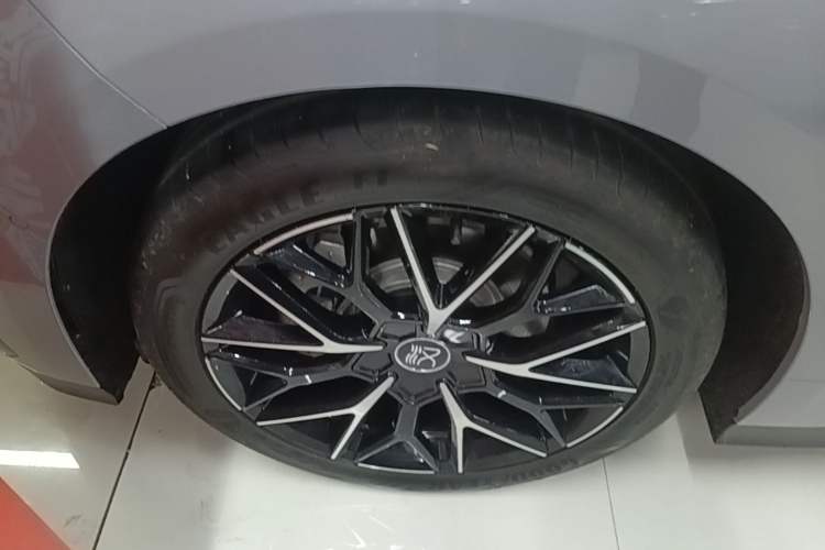 Used BYD Han  Left Front Wheel Hub