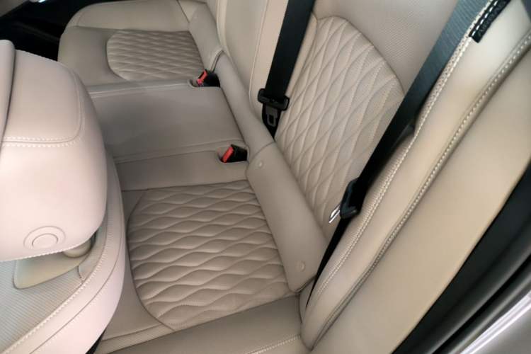 Used BYD Han 2025 DM-i Intelligent Driving Edition 125KM LiDAR Flagship Model Left Rear Seat