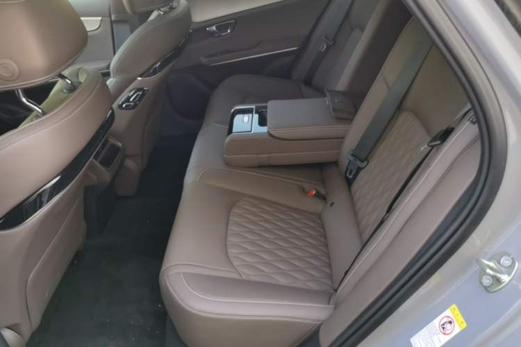 Used BYD Han 2025 DM-i Intelligent Driving Edition 125KM Prestige Model Left Rear Seat