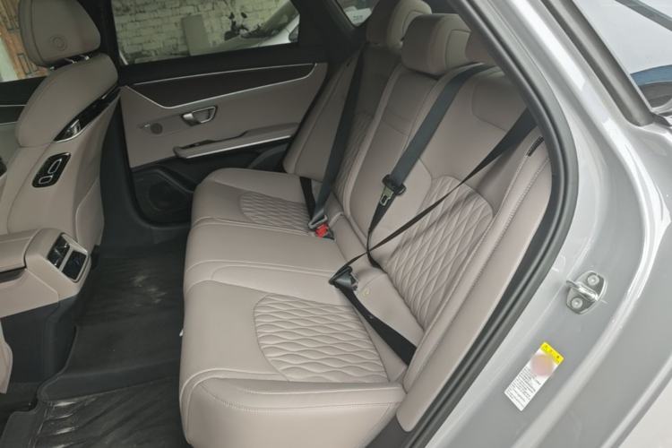 Used BYD Han 2025 EV with 701 km of Laser Radar-Enabled Intelligent Driving Left Rear Seat