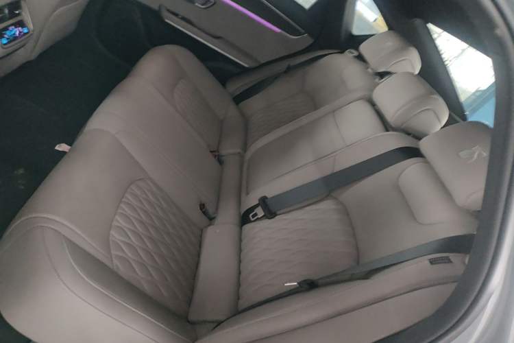 Used BYD Han 2025 DM-i Intelligent Driving Edition 125KM LiDAR Flagship Model Left Rear Seat
