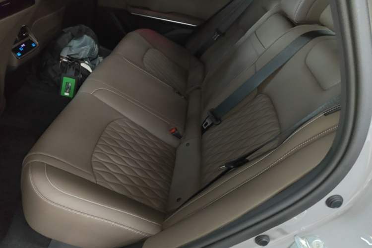 Used BYD Han 2025 DM-i 125KM Elite Model Left Rear Seat