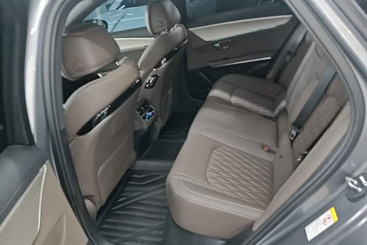 Used BYD Han 2025 DM-i 125KM Elite Model Left Rear Seat