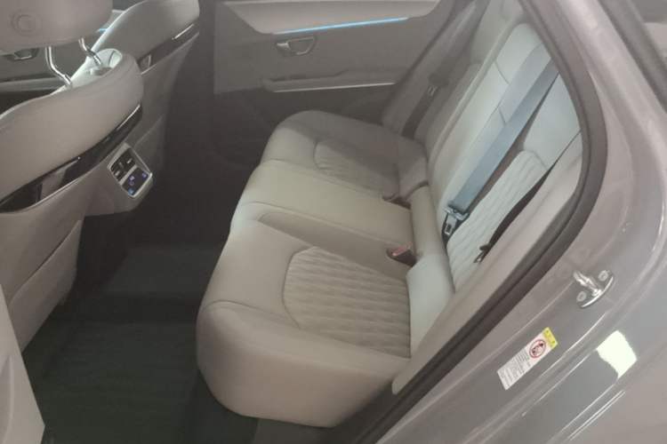 Used BYD Han 2025 DM-i 125KM Elite Model Left Rear Seat